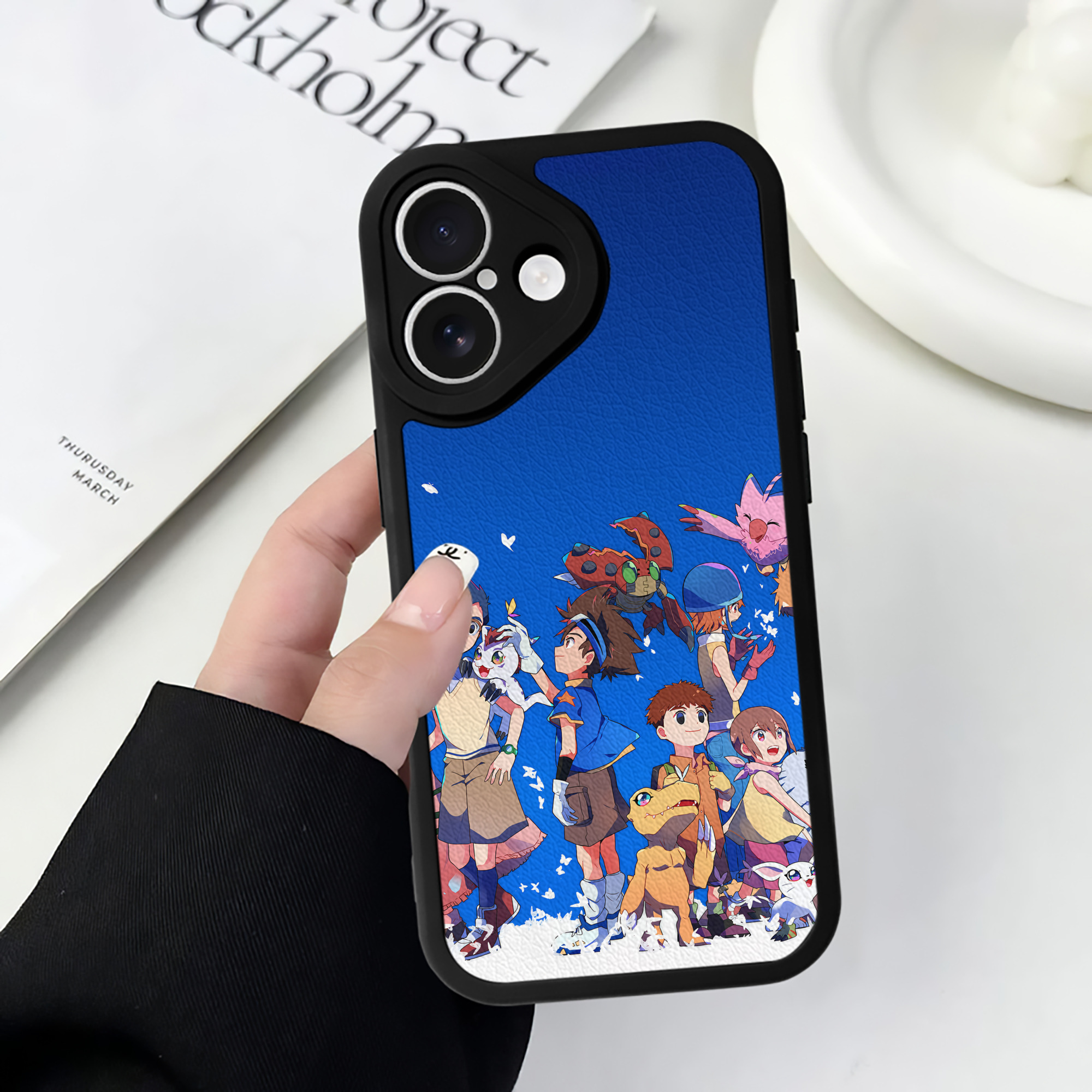 （画像用） Digimon デジタルモンスター/デジモン 【iPhone 16シリーズ対応】シリコンスマホケース（レザー調） 材質：シリコン